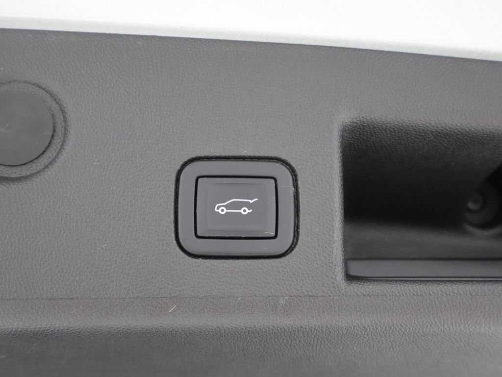 Used 2022 Chevrolet Equinox LT AWD/4WD image 22