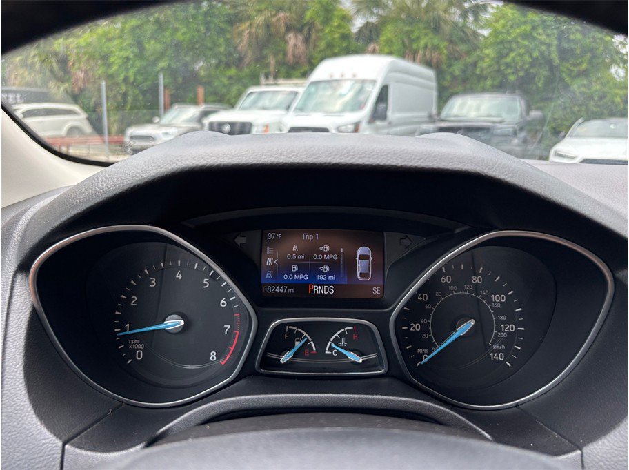 Used 2015 Ford Focus SE w/ SE Sport Package FWD image 15