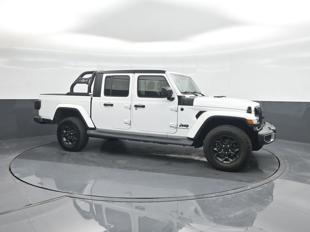 Used 2023 Jeep Gladiator Sport AWD/4WD image 11