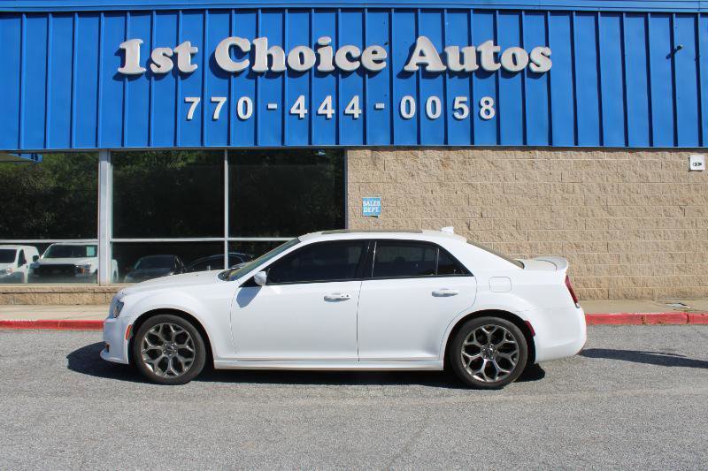 Used 2018 Chrysler 300 S w/ 300S Premium Group image 8