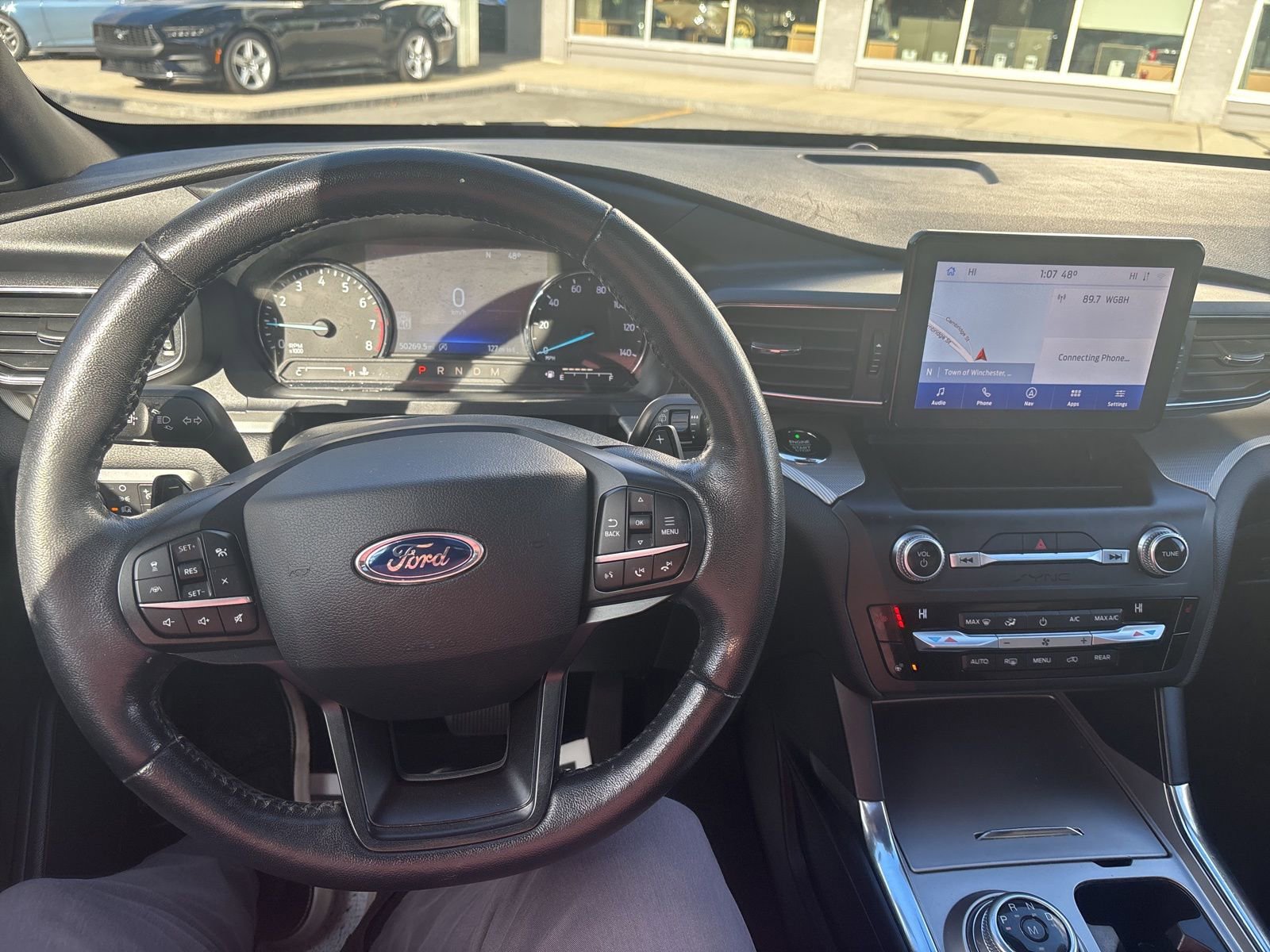 Used 2020 Ford Explorer XLT w/ Equipment Group 202A image 11