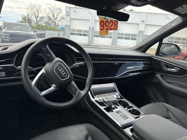 Used 2025 Audi Q7 3.0T Premium Plus image 17