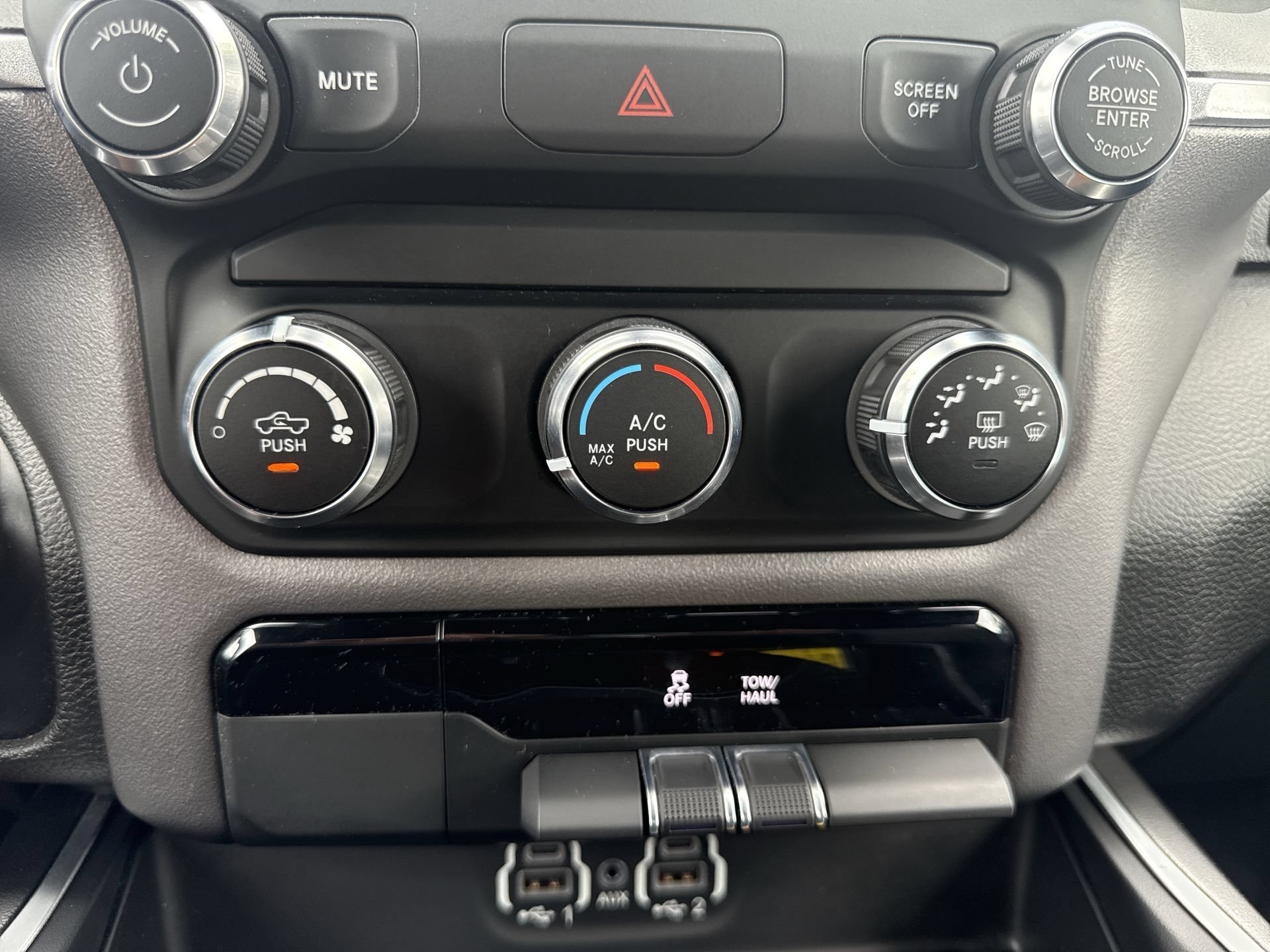 Used 2021 RAM 1500 Big Horn RWD image 18