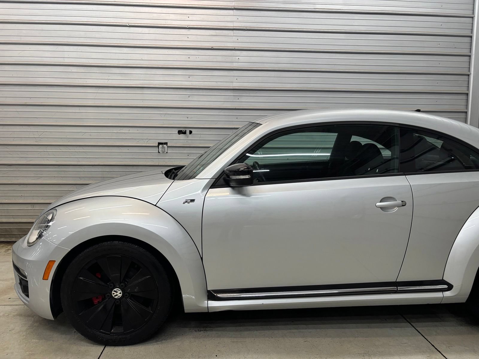 Used 2014 Volkswagen Beetle R-Line FWD image 3
