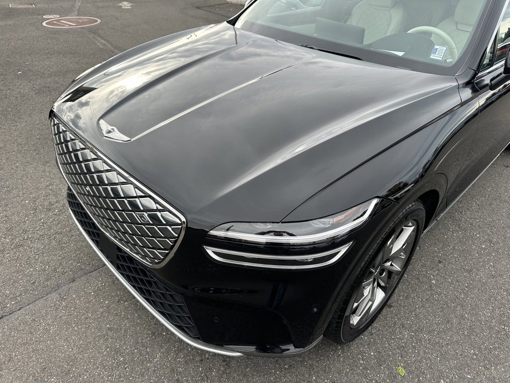Used 2025 Genesis Electrified GV70 Advanced w/ Prestige Package image 3