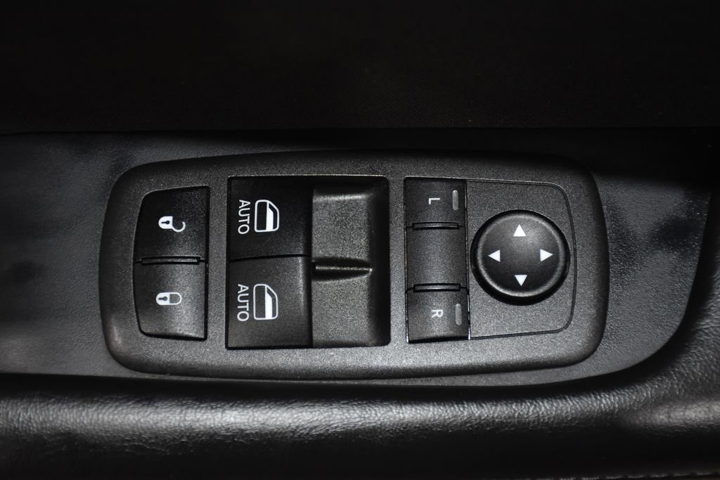 Used 2023 Dodge Challenger SXT image 22