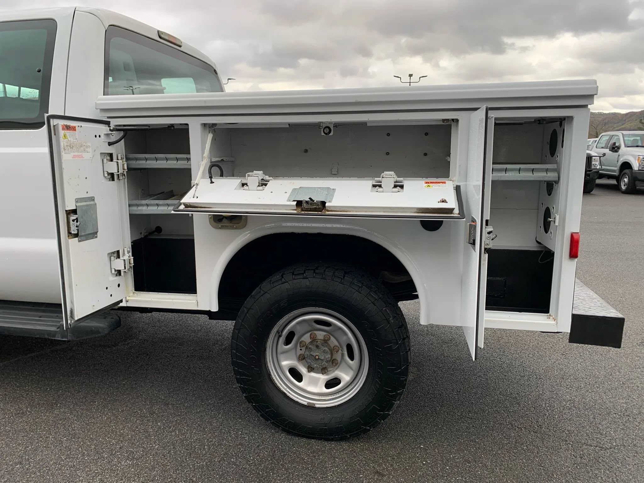 Used 2015 Ford F250 XL w/ Power Equipment Group AWD/4WD image 32