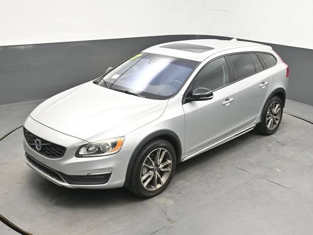 Used 2017 Volvo V60 T5 Cross Country w/ Convenience Package AWD/4WD image 25