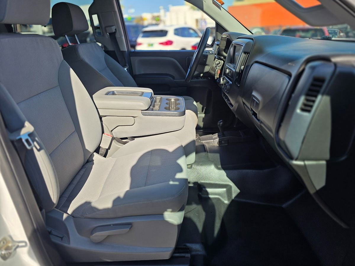 Used 2018 Chevrolet Silverado 1500 Custom w/ Trailering Package AWD/4WD image 10