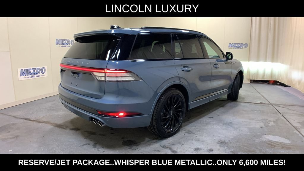 Used 2025 Lincoln Aviator Reserve w/ Equipment Group 201A AWD/4WD image 3