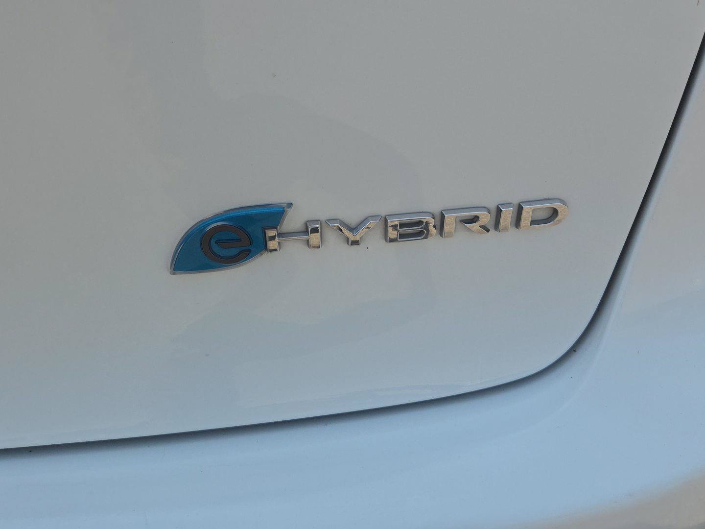 Used 2023 Chrysler Pacifica Touring-L FWD image 5