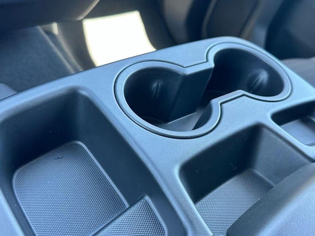 Used 2025 Chevrolet Silverado 2500 Custom w/ Custom Value Package image 19
