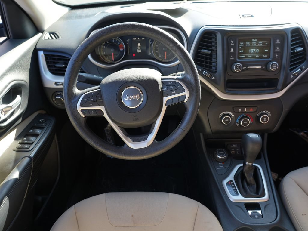 Used 2016 Jeep Cherokee Sport AWD/4WD image 18