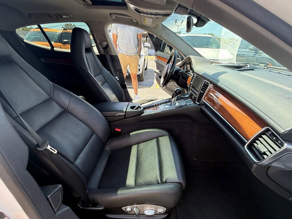 Used 2015 Porsche Panamera S RWD image 24