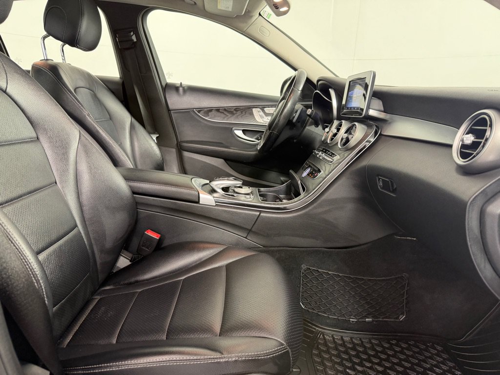 Used 2015 Mercedes-Benz C 300 4MATIC Sedan w/ Premium 1 Package image 21