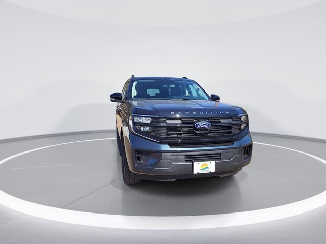 New 2025 Ford Expedition Active image 2