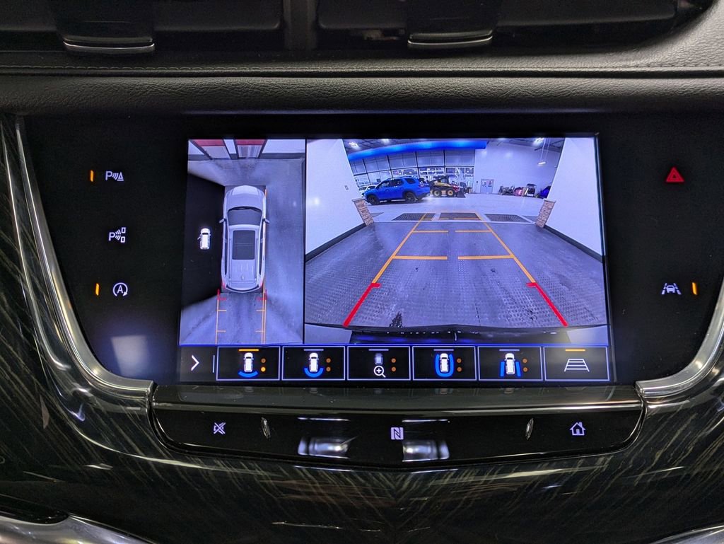 Used 2020 Cadillac XT6 Premium Luxury image 13