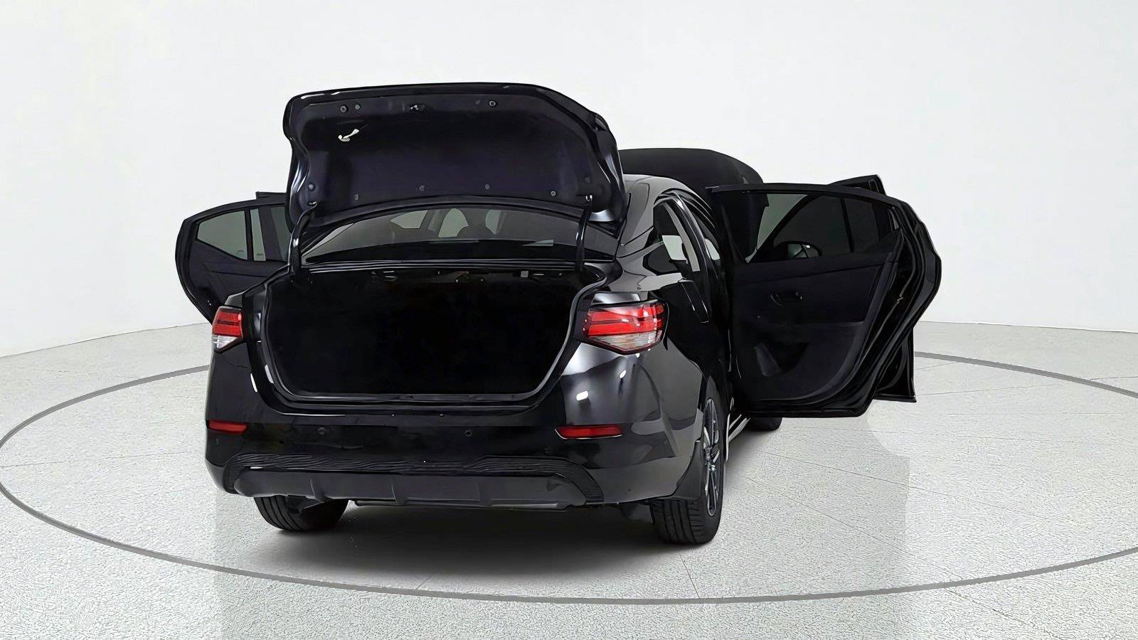 Used 2025 Nissan Sentra SV FWD image 13