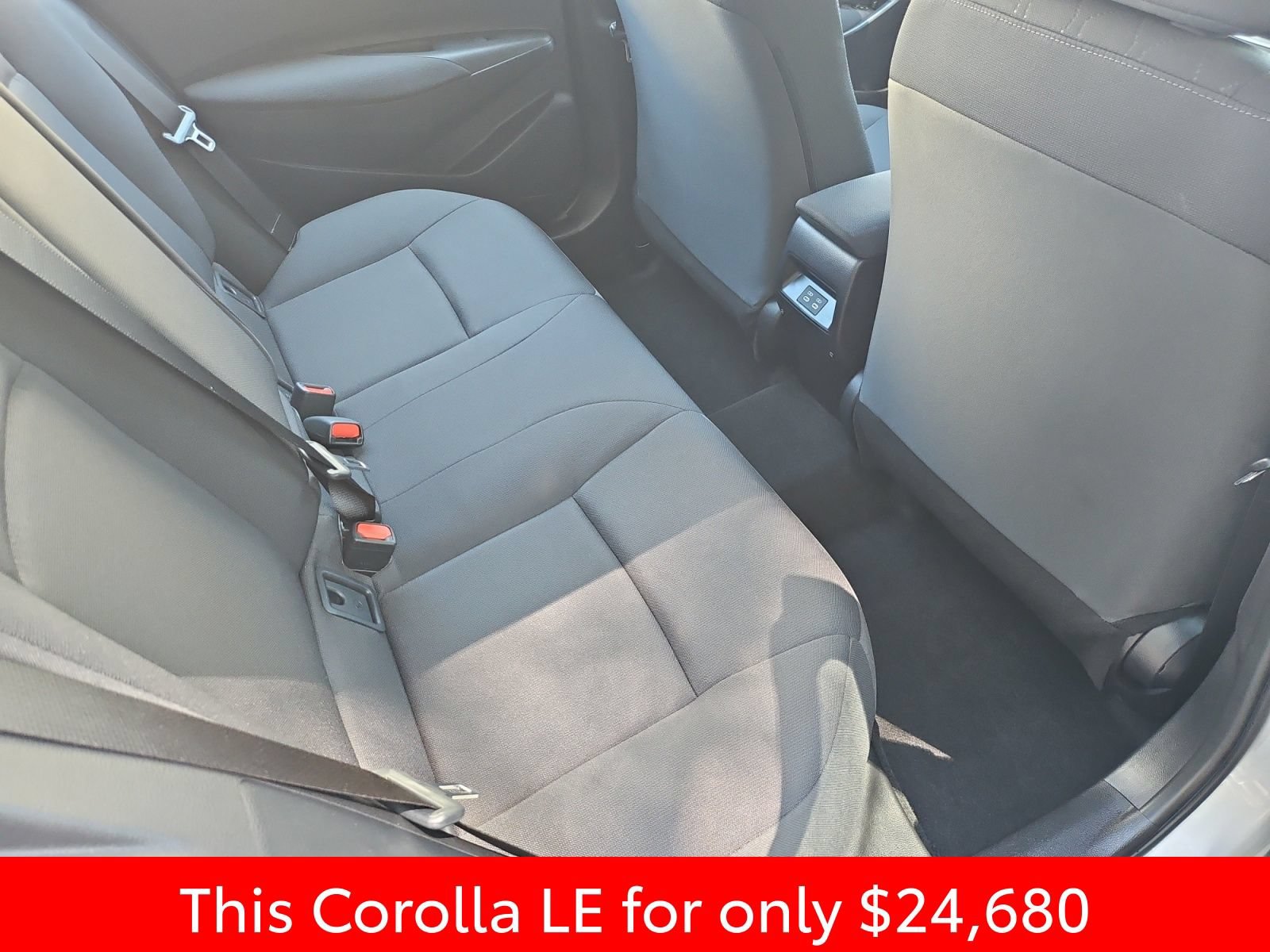 Used 2026 Toyota Corolla LE FWD image 32