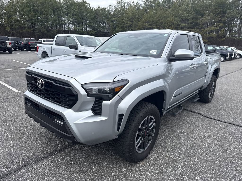 Used 2024 Toyota Tacoma TRD Sport w/ TRD Sport Upgrade Package image 3