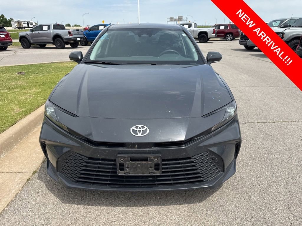 Used 2025 Toyota Camry LE FWD image 2
