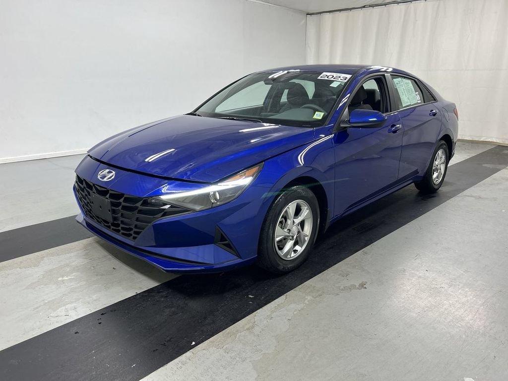 Used 2023 Hyundai Elantra SE FWD image 5