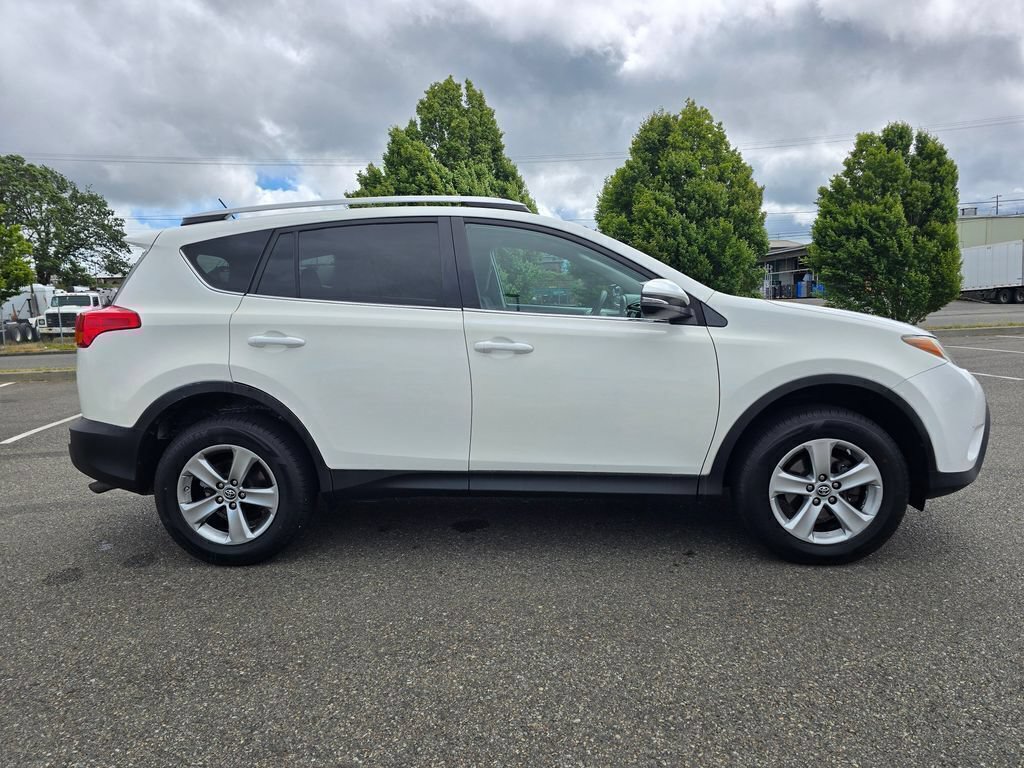 Used 2015 Toyota RAV4 XLE FWD image 6