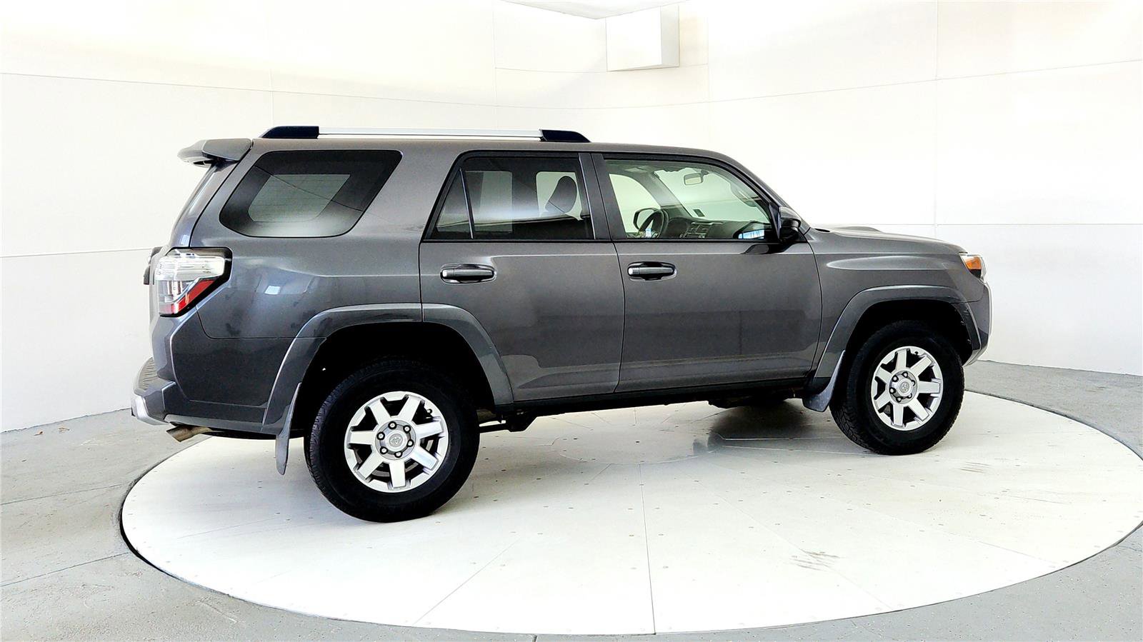 Used 2016 Toyota 4Runner Trail w/ Four Season Floor Mat Package image 6