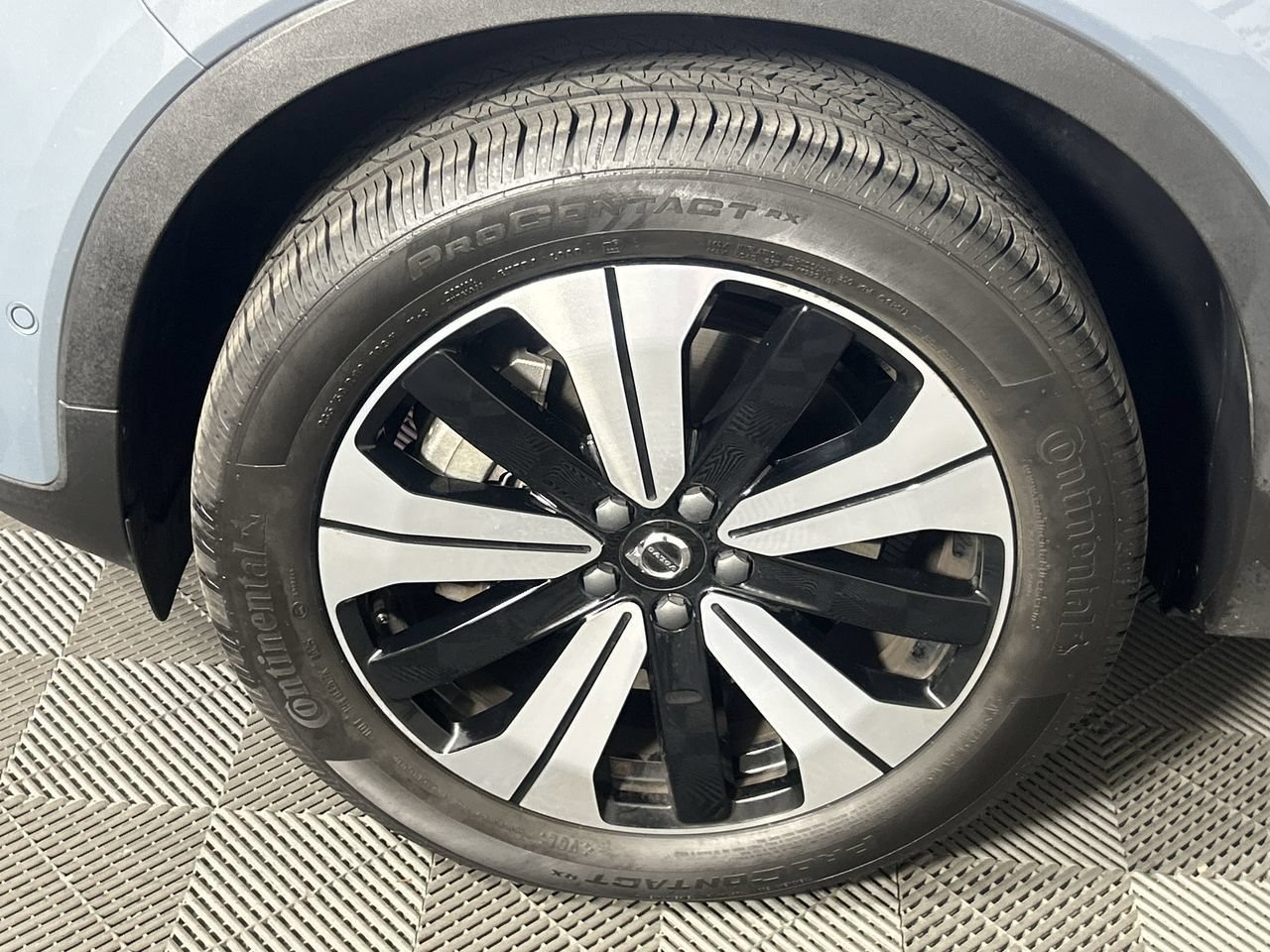 Used 2023 Volvo XC40 Recharge Plus AWD/4WD image 10