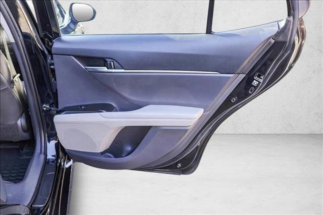 Used 2018 Toyota Camry LE image 26