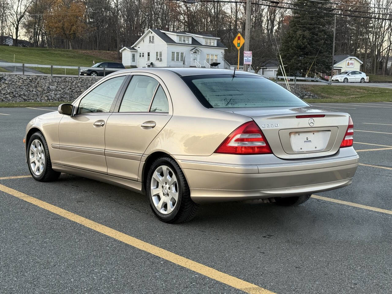 Used 2005 Mercedes-Benz C 320 Sedan image 6