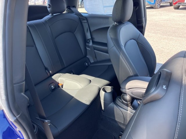 Used 2021 MINI Cooper 2-Door Hardtop image 20