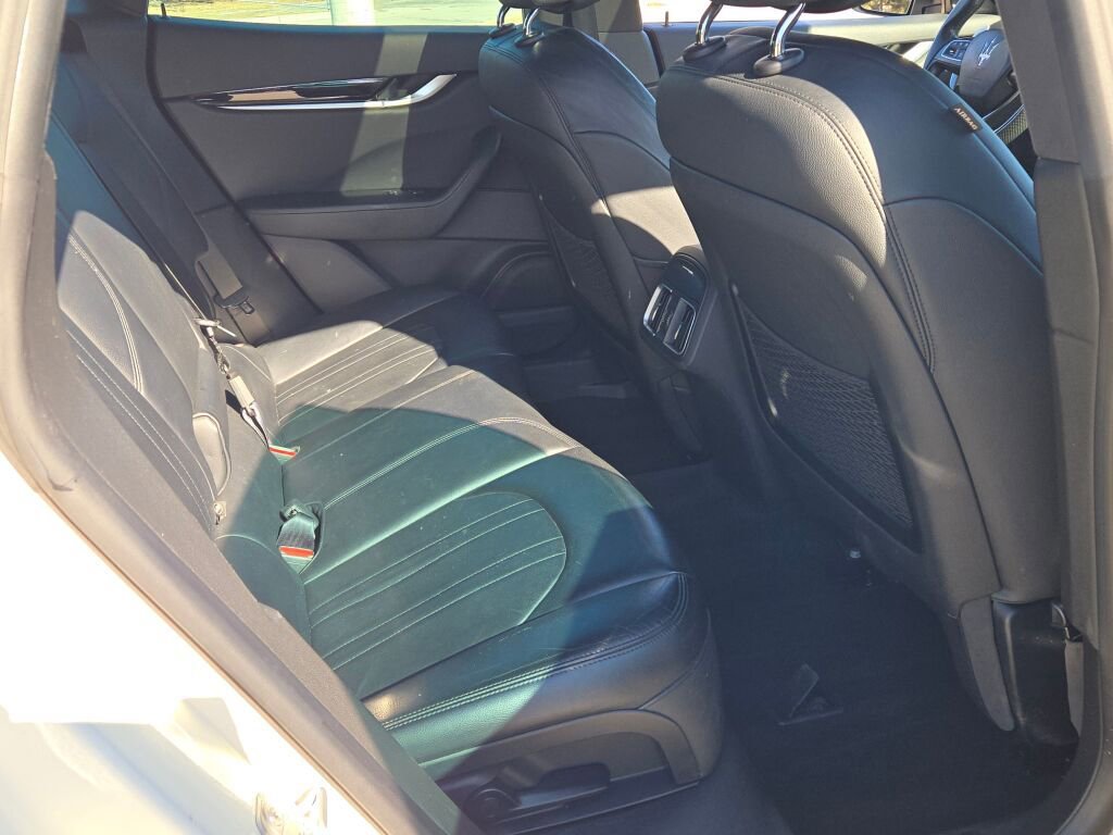 Used 2023 Maserati Levante Modena image 12