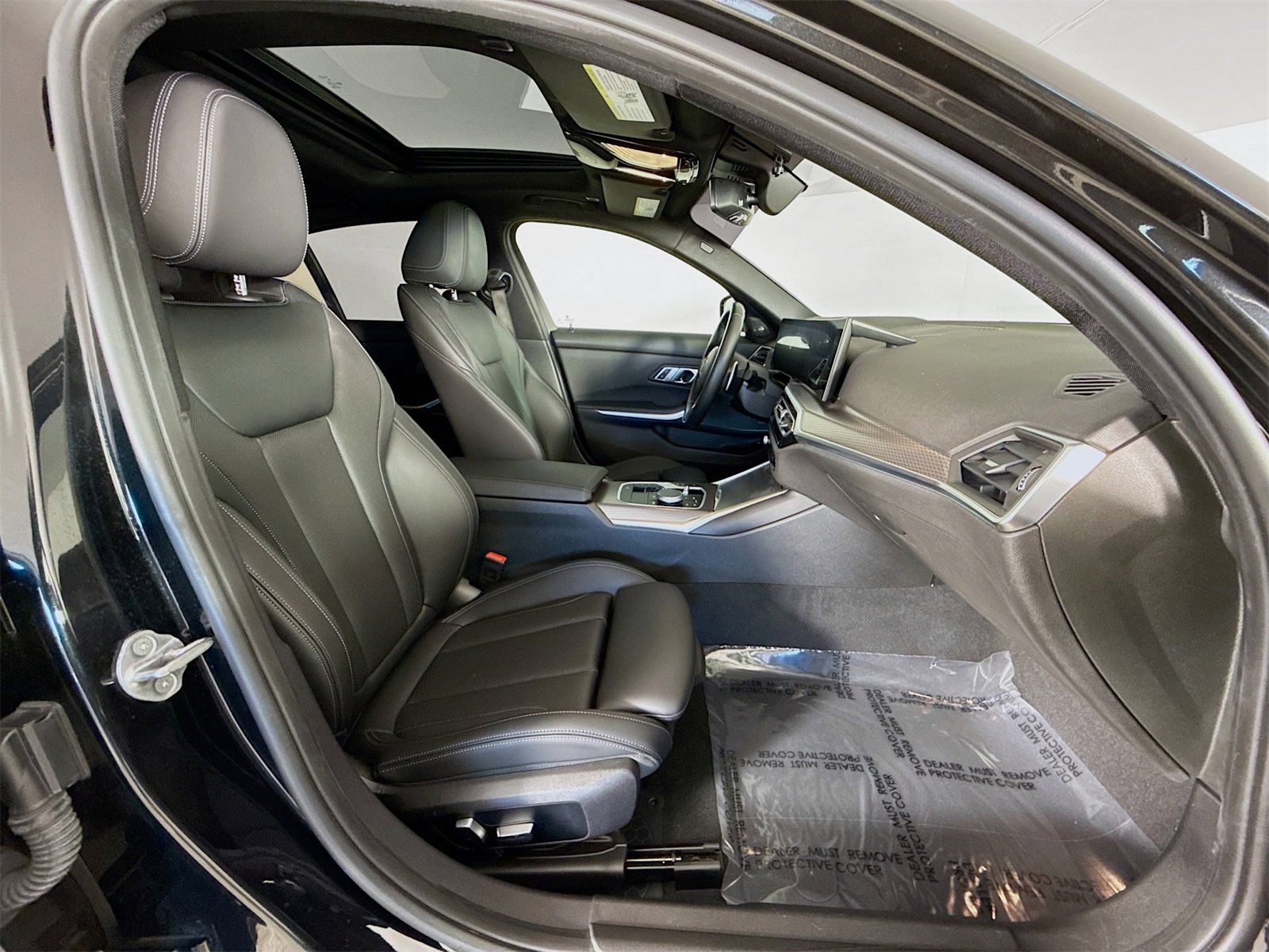 Certified 2023 BMW 330e w/ M Sport Package image 30