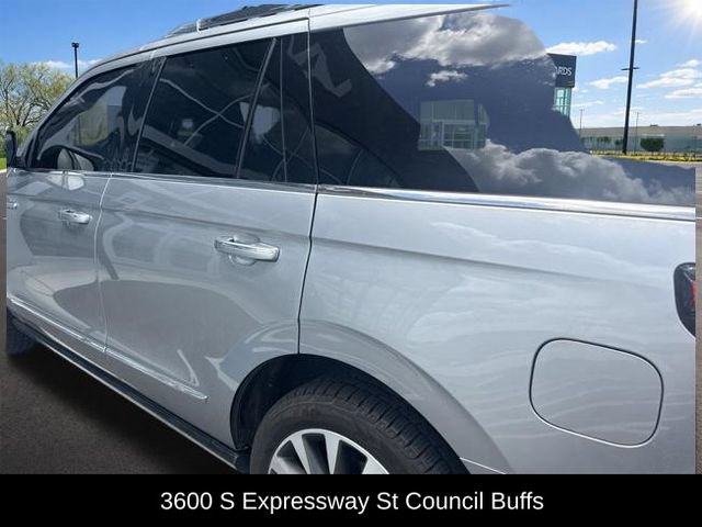 Used 2020 Lincoln Navigator Reserve AWD/4WD image 13