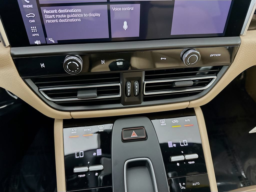 New 2026 Porsche Macan AWD/4WD image 18