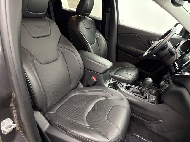 Used 2019 Jeep Cherokee Limited w/ Technology Group image 24