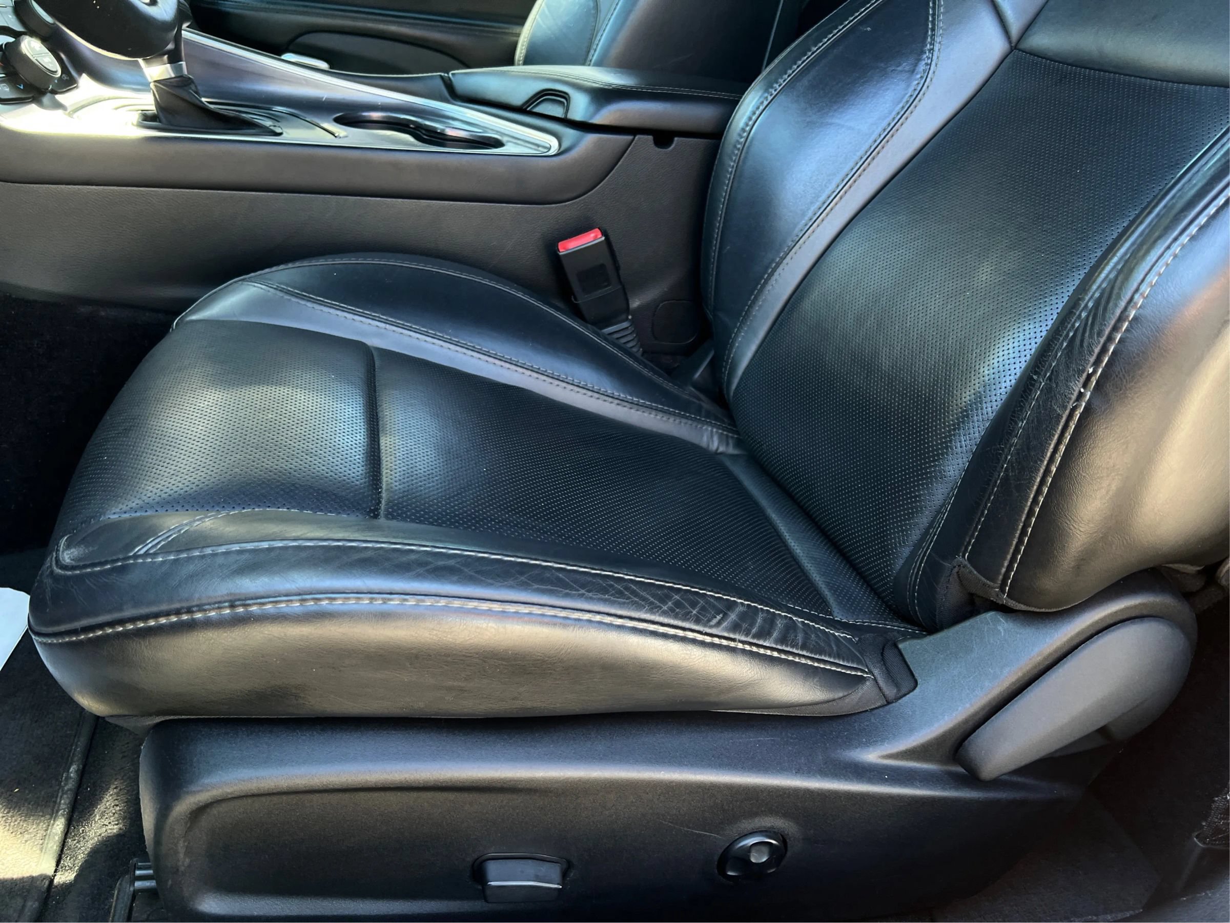 Used 2017 Dodge Challenger SXT Plus RWD image 21
