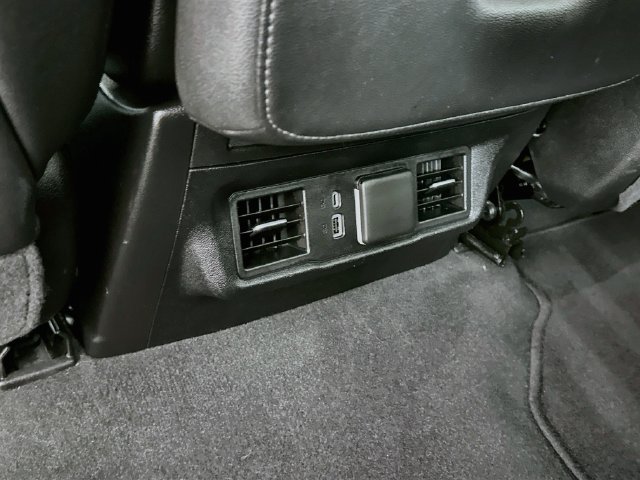 Used 2025 GMC Sierra 1500 SLT AWD/4WD image 30