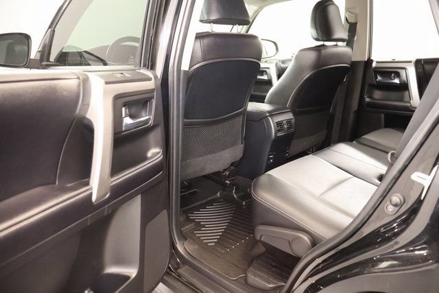 Used 2018 Toyota 4Runner SR5 Premium RWD image 26