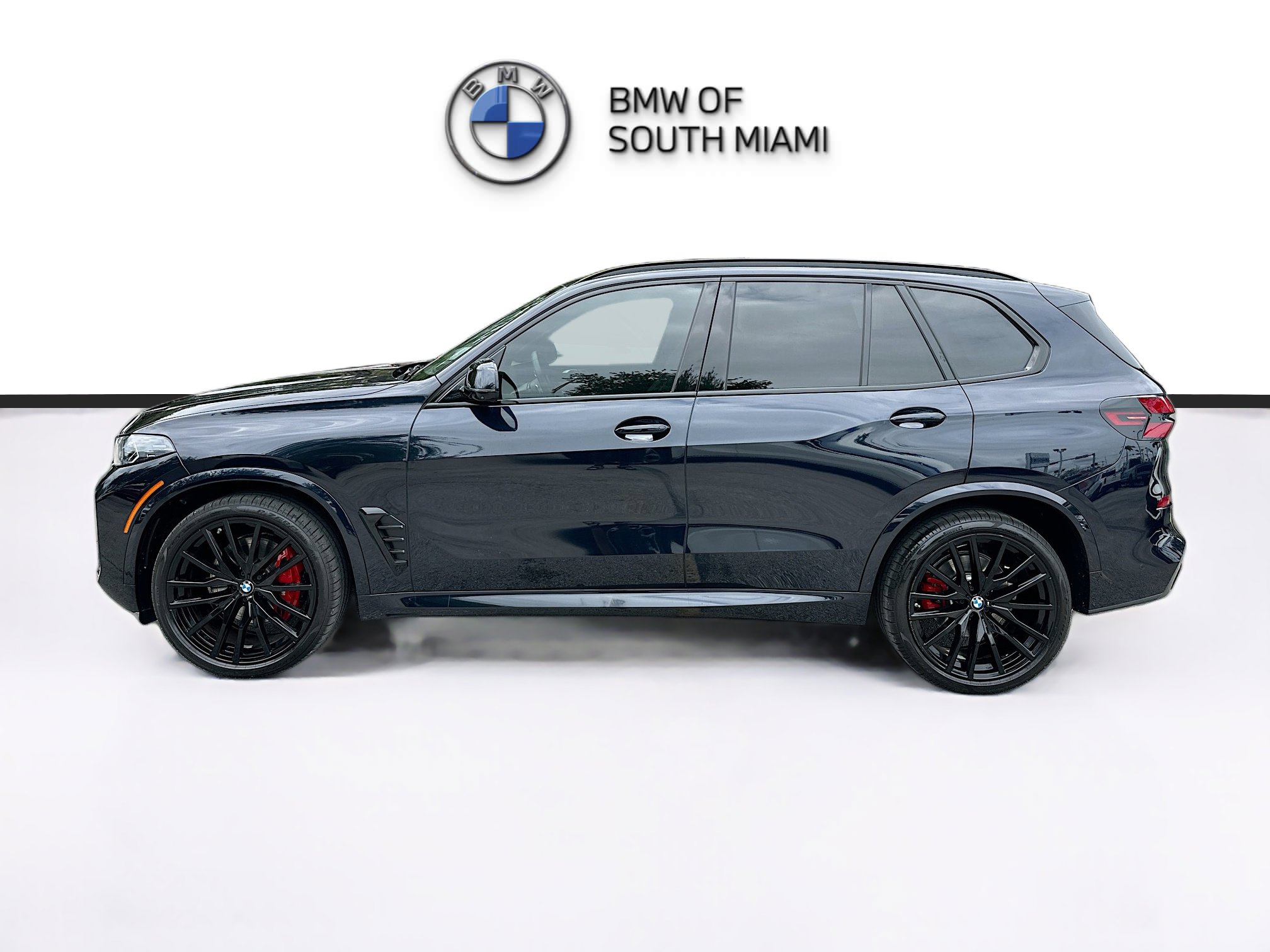 Certified 2024 BMW X5 sDrive40i w/ M Sport Package RWD image 4