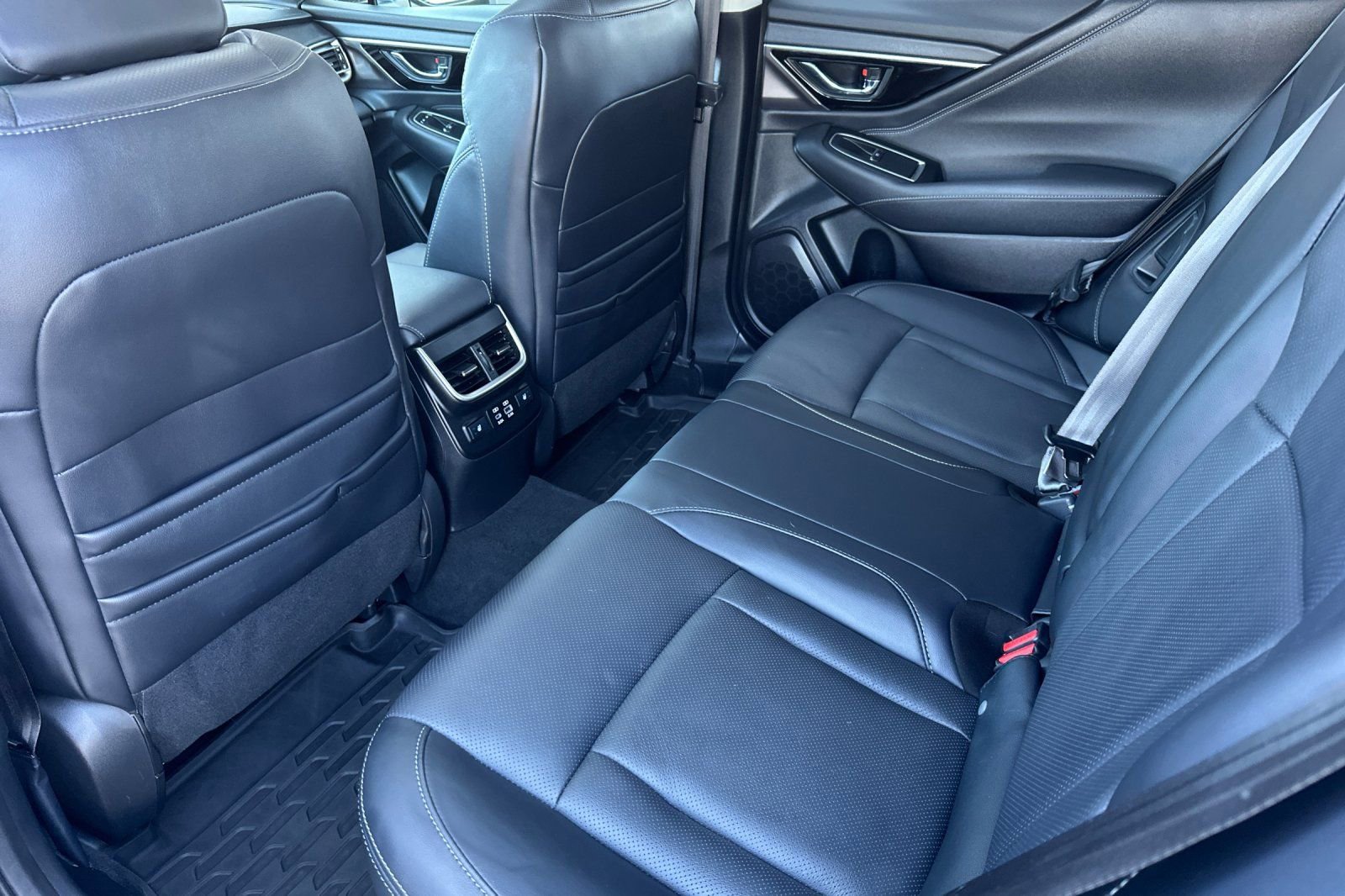 Used 2024 Subaru Outback Limited image 14