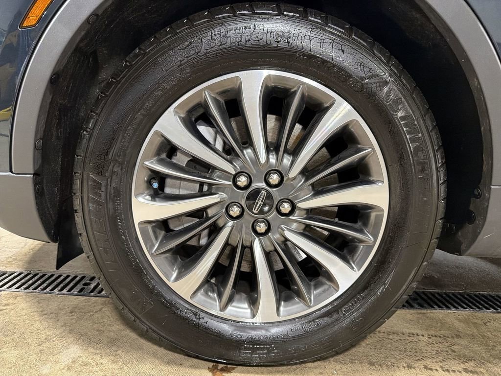 Used 2023 Lincoln Nautilus AWD w/ Premium Package image 19