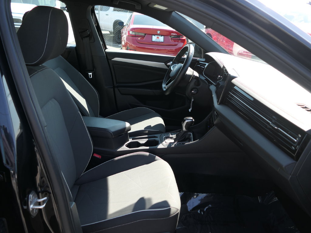 Used 2025 Volkswagen Jetta Sport FWD image 24