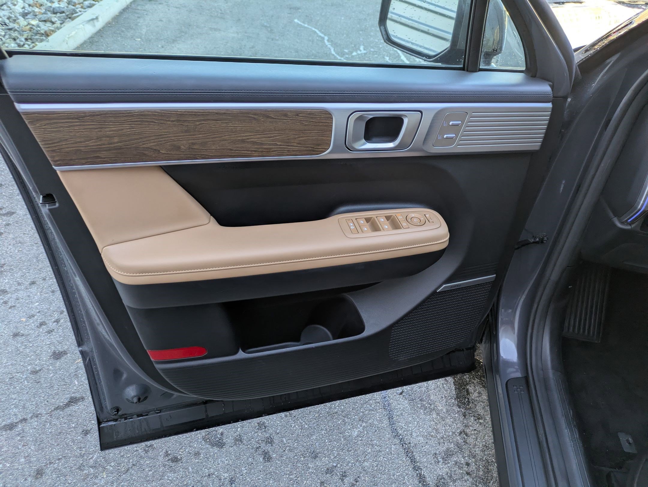 Used 2024 Hyundai Santa Fe Limited image 13