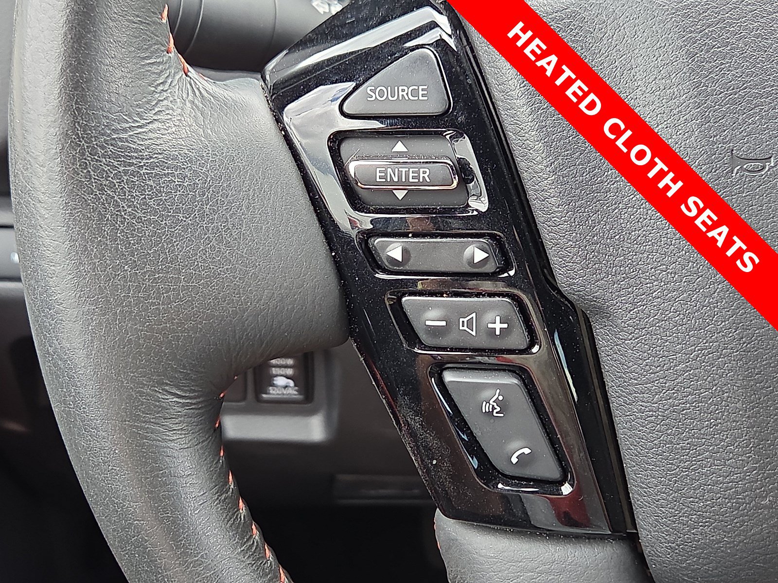Used 2025 Nissan Frontier PRO-4X w/ Pro Convenience Package AWD/4WD image 21