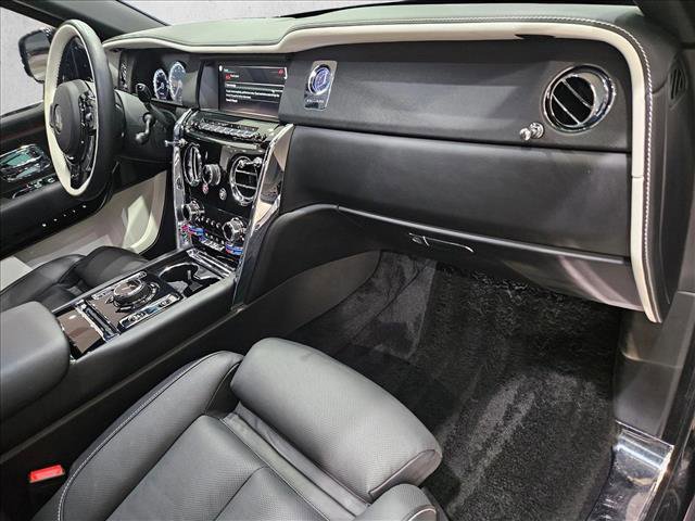 Used 2023 Rolls-Royce Cullinan w/ Interior Detailing Package AWD/4WD image 19