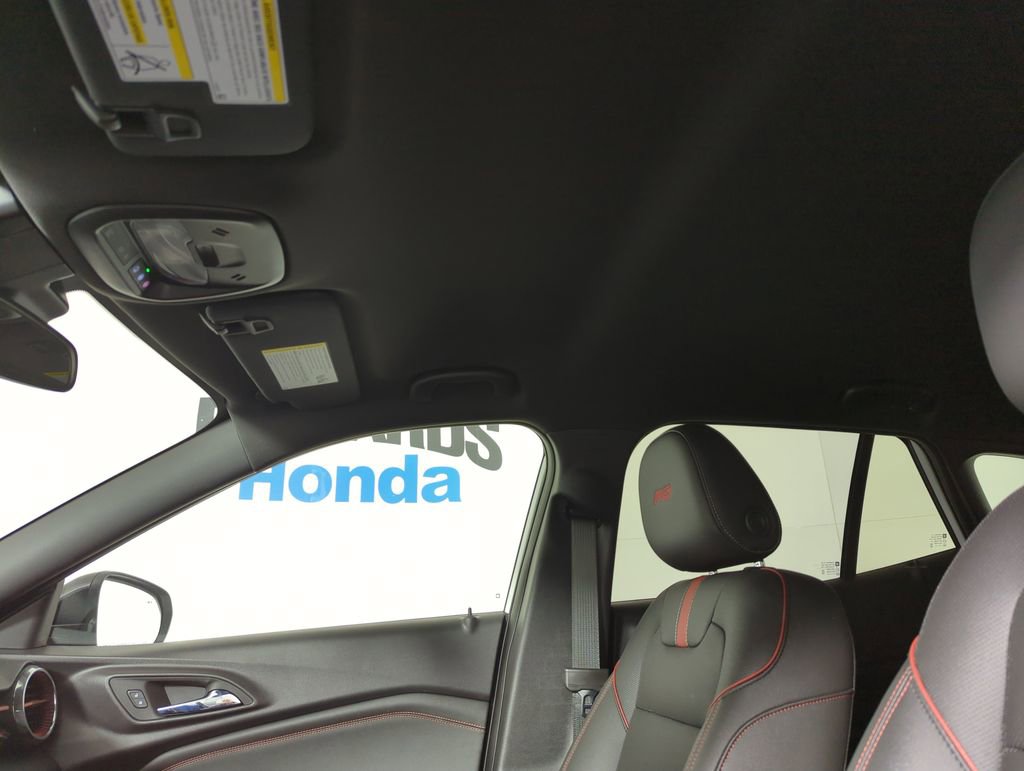 Used 2025 Chevrolet Trax RS w/ Driver Confidence Package image 16