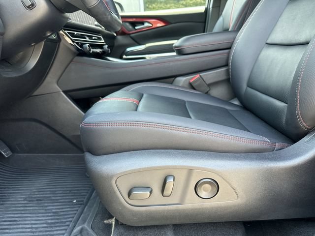 Used 2026 Chevrolet Traverse RS FWD image 13