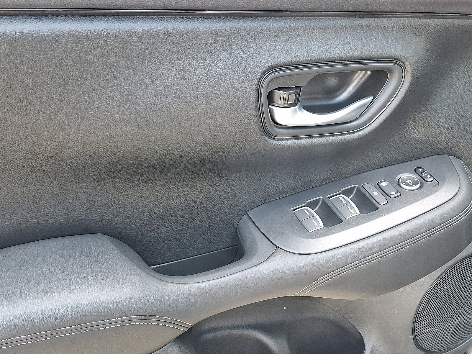 Certified 2026 Honda HR-V EX-L image 15